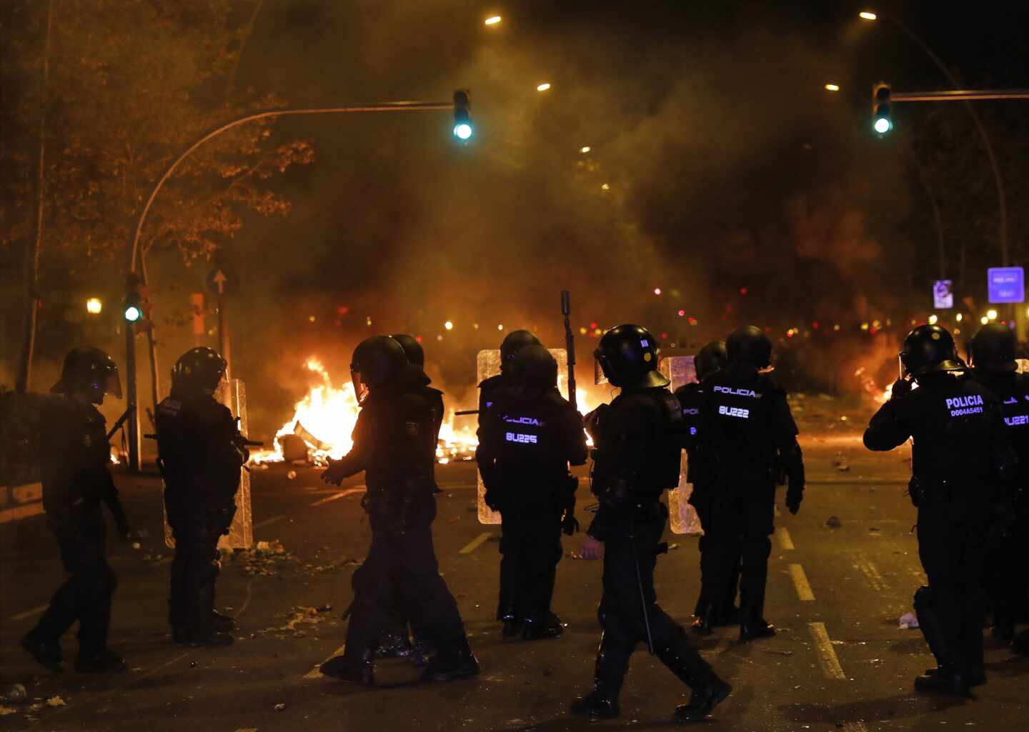 Buch eleva a 33 los agentes de los Mossos investigados por la gestión de los disturbios en Barcelona