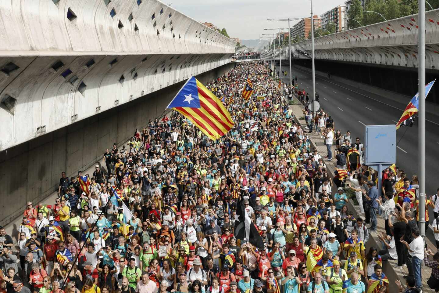 'Marchas por la Libertad': 525.000 personas, 75.000 menos que en la Diada