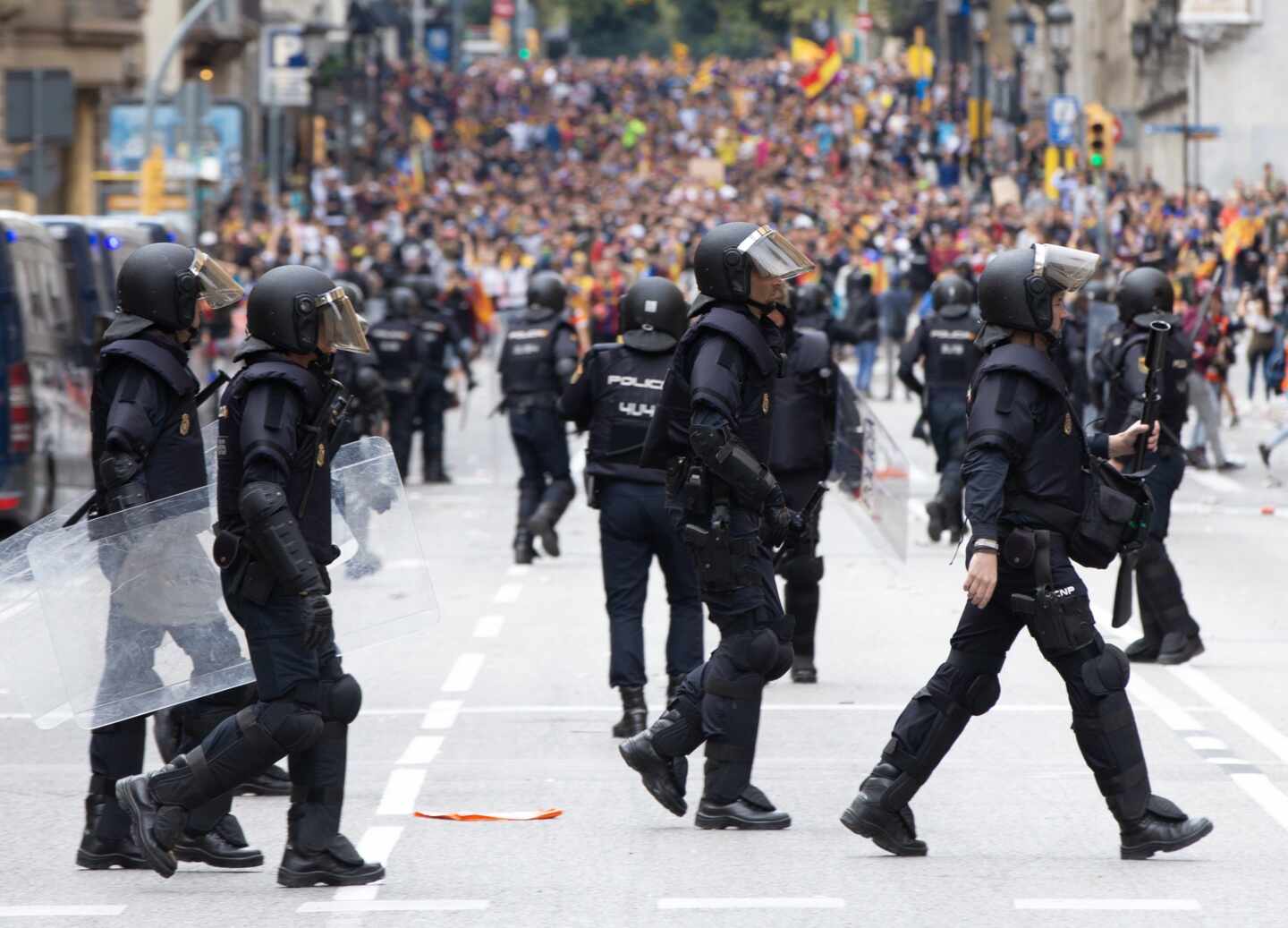 Antidisturbios de la Policía Nacional, en las inmediaciones de la Jefatura Superior en Barcelona el pasado mes de octubre.