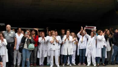 Escrache en el hospital Sant Pau a Pedro Sánchez: "¡Desgraciado, cabrón!"