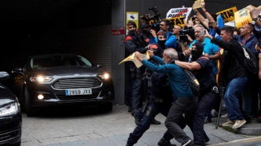 Cuando Pedro Sánchez visitó Barcelona protegido por un subfusil MP-5