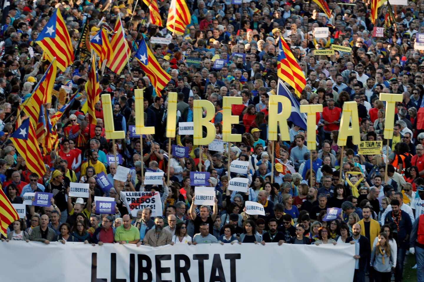 Torra amenaza desde la calle: "Iremos tan lejos como el pueblo de Cataluña quiera"