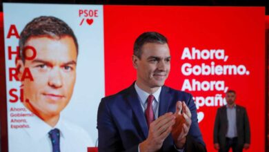 Sánchez planta a los empresarios para ir a un acto electoral del PSOE