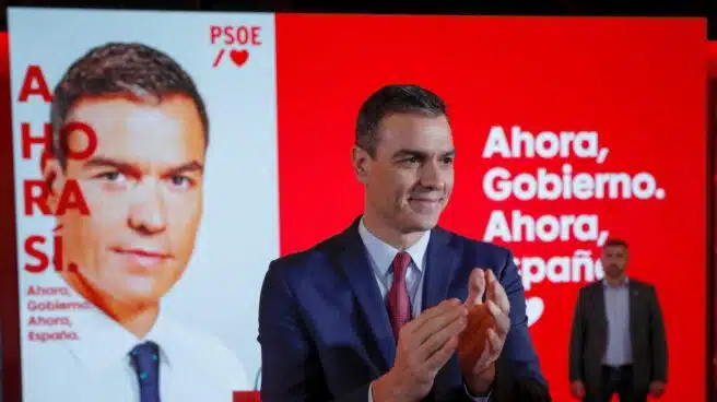 Sánchez planta a los empresarios para ir a un acto electoral del PSOE