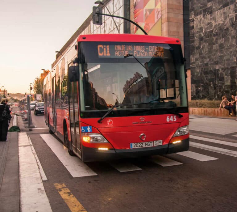 Morfina en el bus: los paliativos pediátricos de Zaragoza, sin servicio de transporte