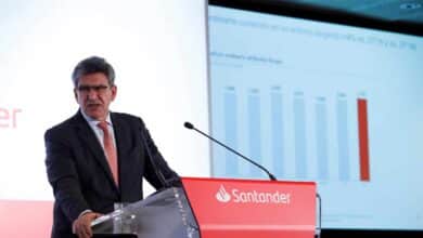 Santander terminará 2020 en pérdidas y actualizará su plan de reducción de costes