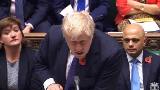 Boris Johnson choca con los laboristas que impiden que se anticipen las elecciones