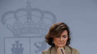 El Gobierno dice que Carmen Calvo ha dado negativo pero la prueba no es "concluyente"