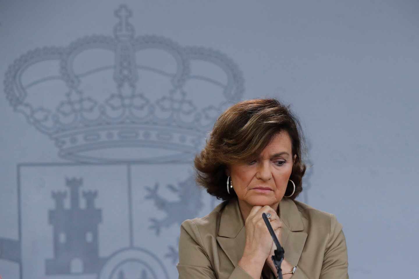 El Gobierno dice que Carmen Calvo ha dado negativo pero la prueba no es "concluyente"