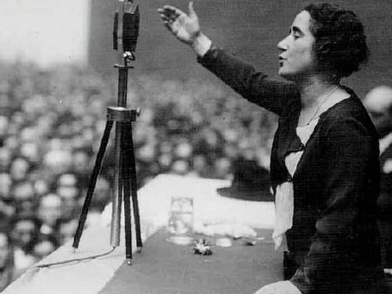 Clara Campoamor y otras tres mujeres que lucharon por la igualdad en España