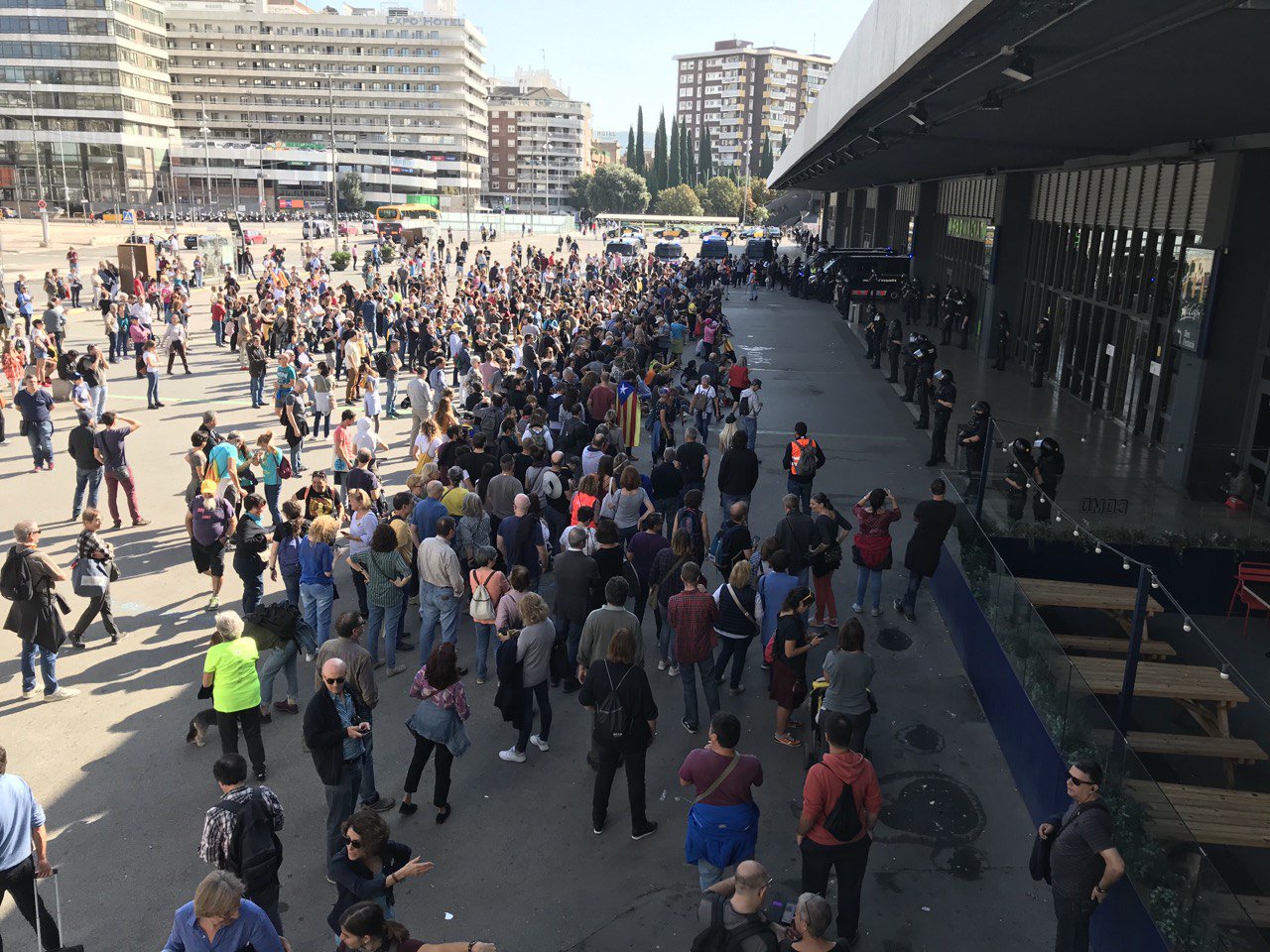 Radicales independentistas piden "bloquear" la estación de Sants en Barcelona