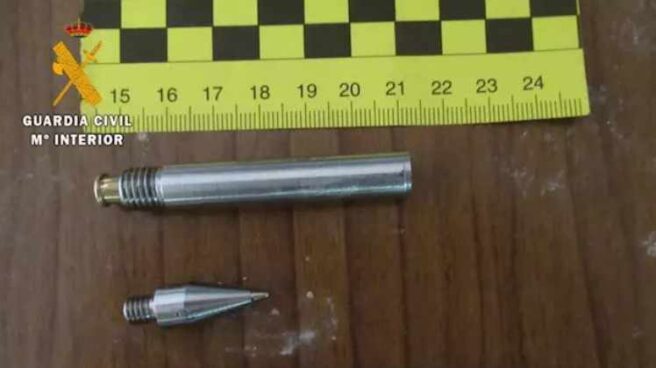 El bolígrafo-pistola.