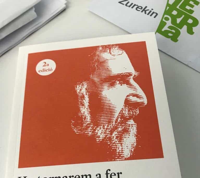 Jordi Cuixart dedica desde Lledoners a Otegi su libro 'Lo volveremos a hacer'