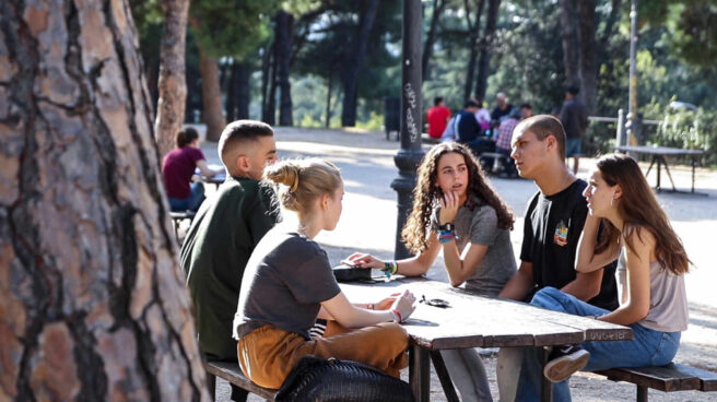 El grupo de jóvenes reunido por El Independiente debaten sobre política