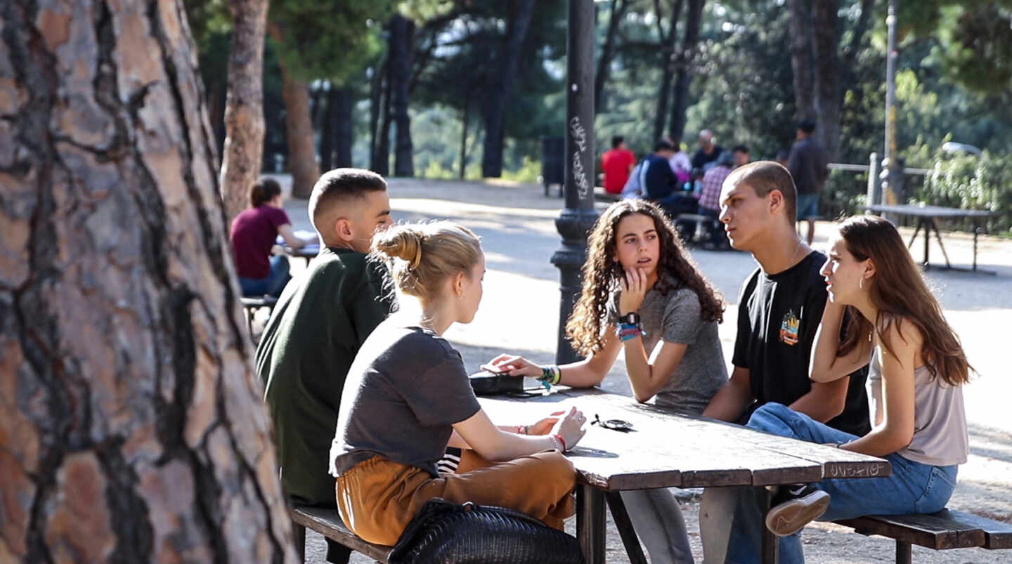 El grupo de jóvenes reunido por El Independiente debaten sobre política