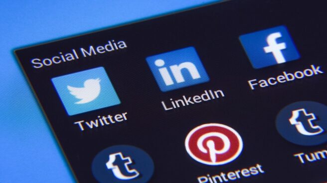Twitter, Facebook, Linkedin redes