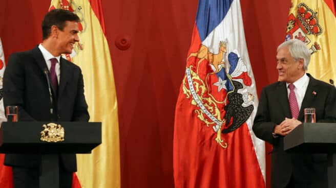 Pedro Sánchez y Sebastián Piñera.