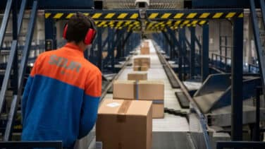 Oferta de empleo en Seur: 2.700 puestos para las campañas de Black Friday y Navidad
