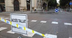 Paisaje tras la batalla: Barcelona amanece tranquila pero destrozada