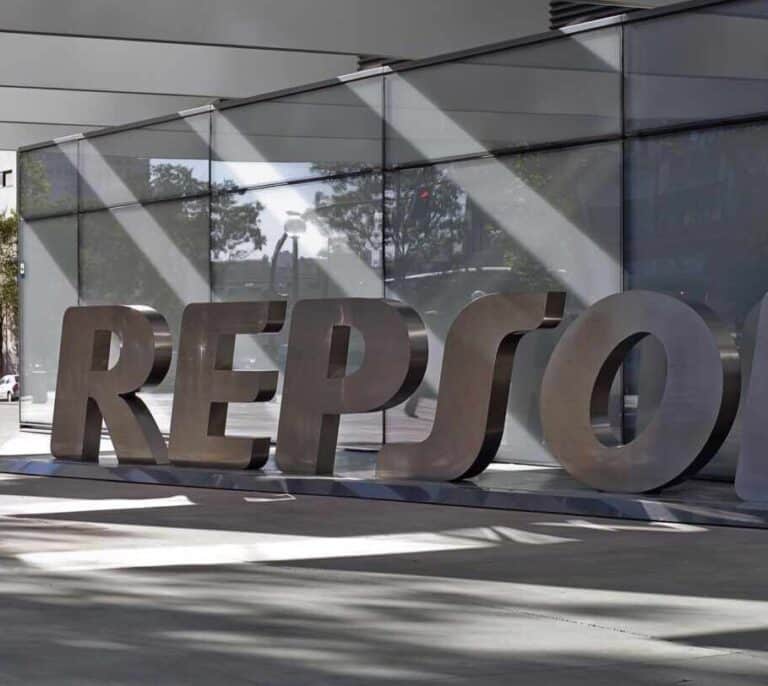 Repsol crea una filial de renovables para gestionar su crecimiento en energías 'verdes'