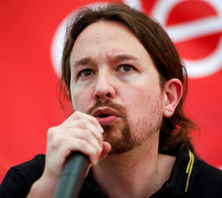 Iglesias insiste en negociar un Gobierno  proporcional con Sánchez y Errejón
