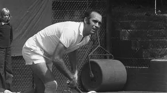 Muere Andrés Gimeno, leyenda del tenis español