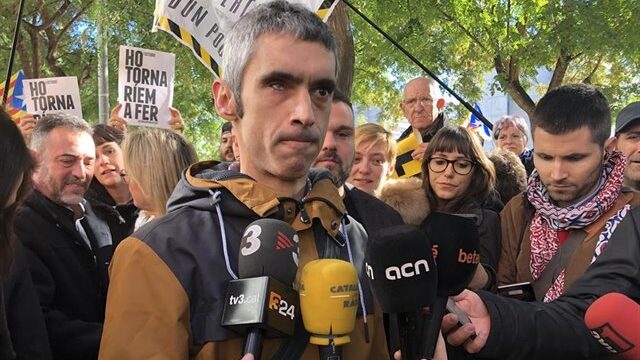 JxCat ficha a Roger Español, el activista independentista que perdió un ojo el 1-O