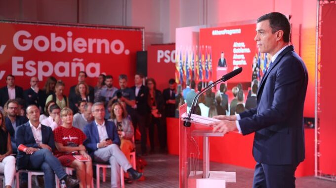 Sánchez promete subir las pensiones el IPC en diciembre y llevar el SMI a 1.200 euros