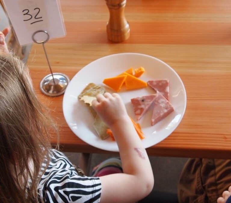 Aitor Sánchez y Lucía Martínez: “El menú infantil es una abominación alimentaria”