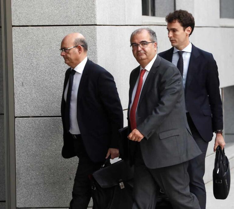 Ron dice que una carta del Banco de España avaló la ampliación de capital del Popular
