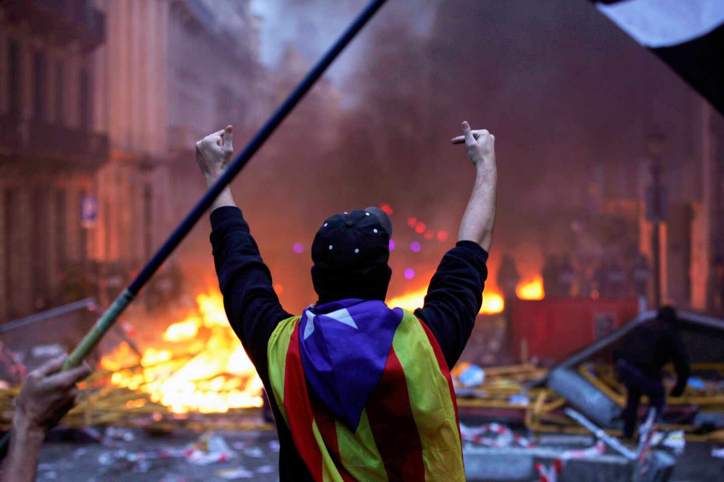 La digestión de los disturbios favorece a la CUP y al PP catalán