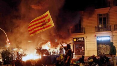 Noche dantesca en Barcelona por el extremo vandalismo de los CDR