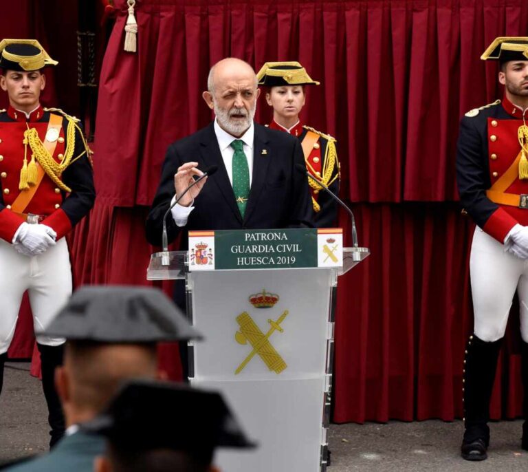 Policías y guardias civiles responden a la Generalitat: "Estaremos aquí siempre"