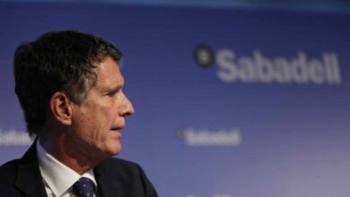 Sabadell no se siente presionado para fusionarse y cree que terminará 2020 en beneficio