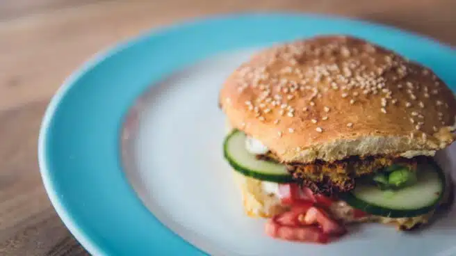 Esta es la mejor hamburguesa vegana del mercado, según la OCU