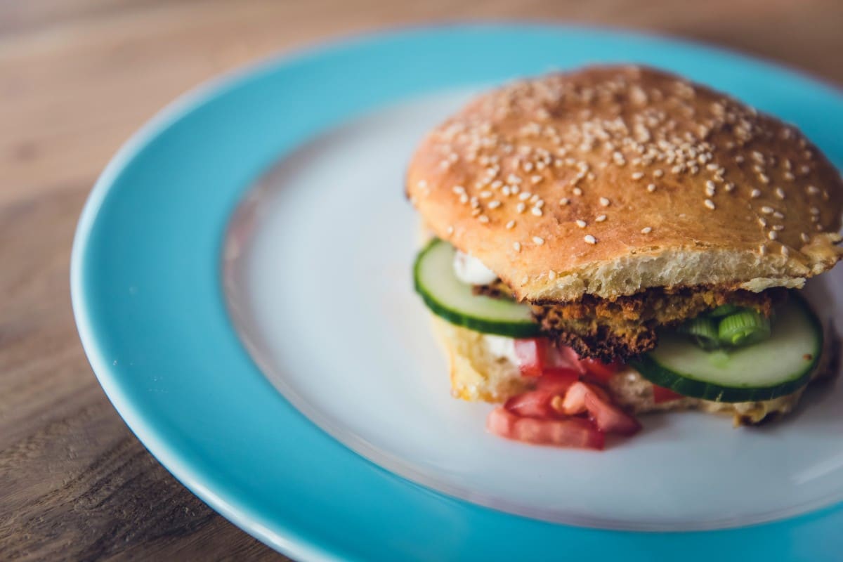 Esta es la mejor hamburguesa vegana del mercado, según la OCU