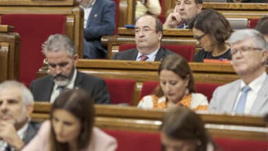 Iceta, involuntario protagonista de la moción de censura a un Torra mudo