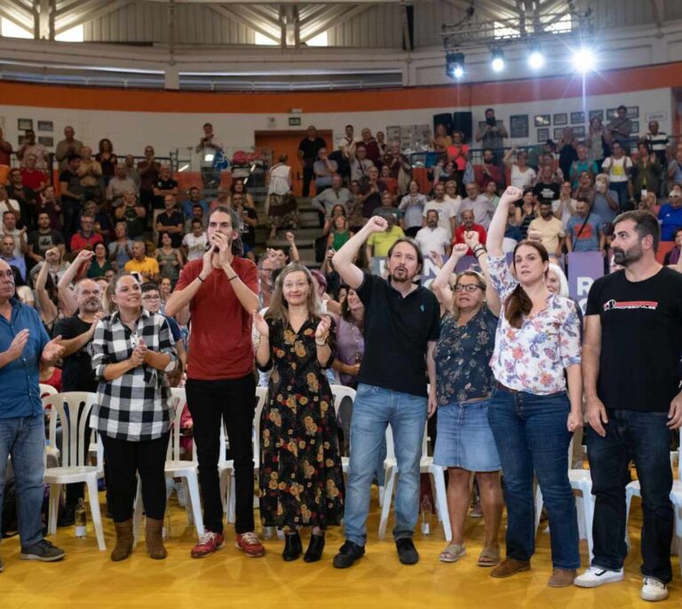 Iglesias pide a Sánchez que se comprometa "por escrito" a no pactar con Casado tras el 10-N