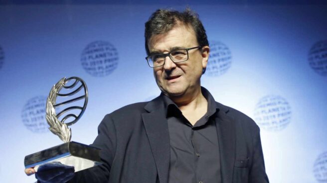 Javier Cercas gana el Premio Planeta y Manuel Vilas queda finalista