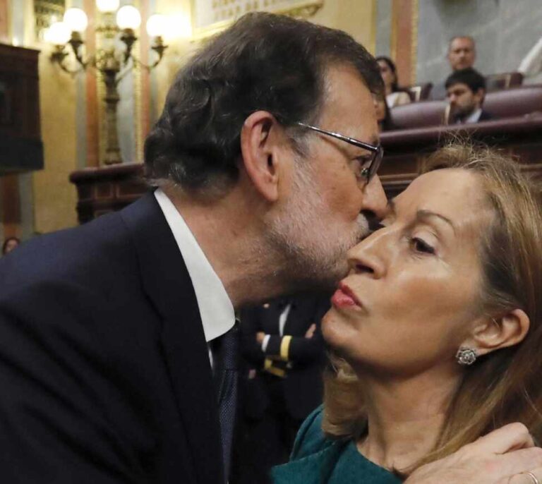 Rajoy se estrenará en campaña este sábado en Antequera