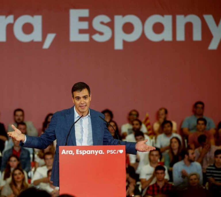 Pedro Sánchez cambia el guion y cierra la campaña en Cataluña