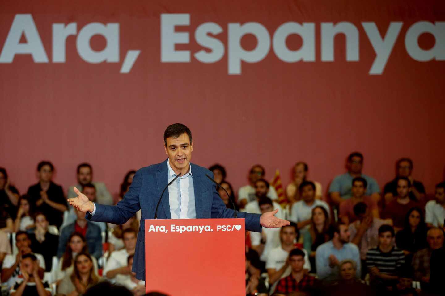 Pedro Sánchez cambia el guion y cierra la campaña en Cataluña