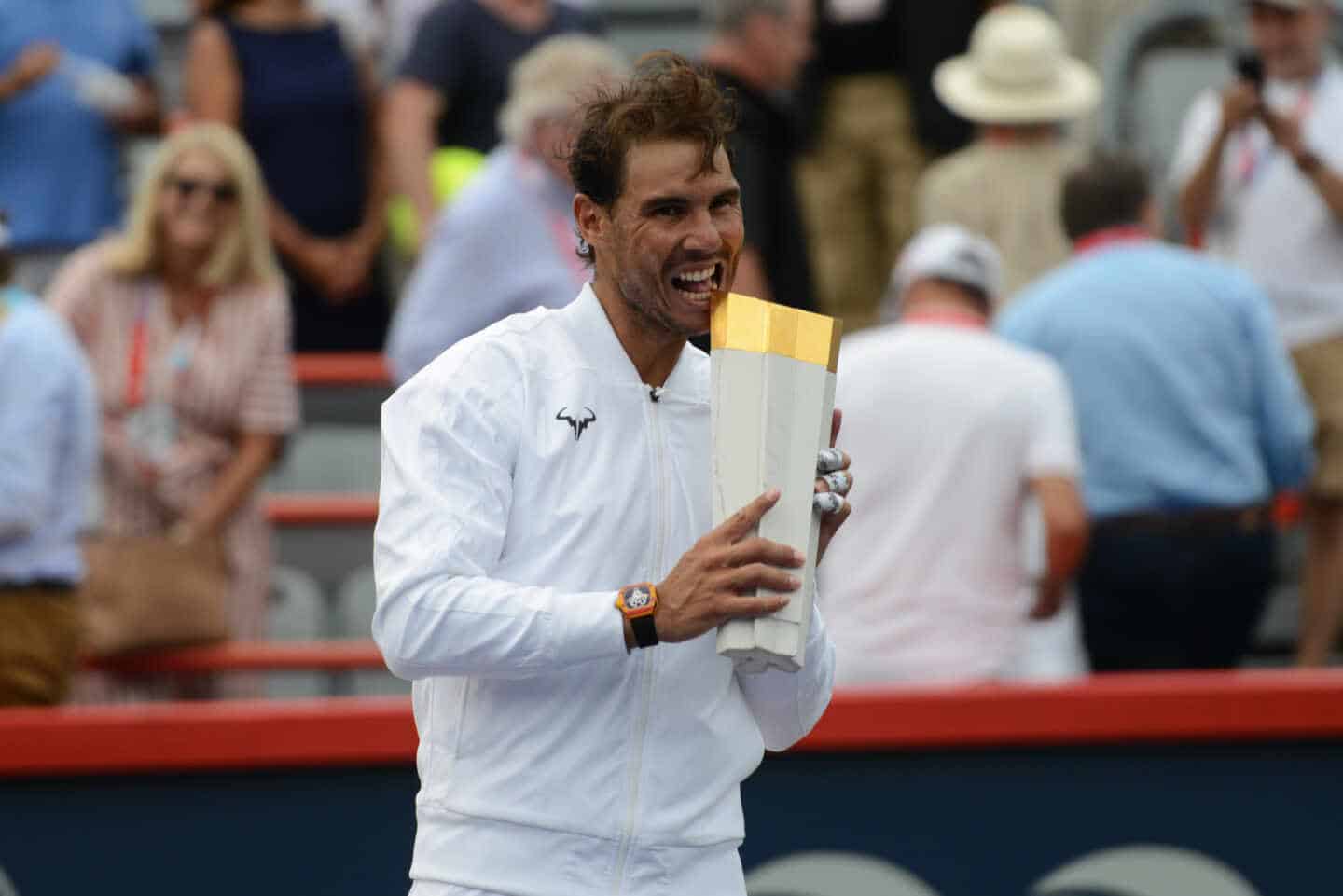 Rafa Nadal recibirá la 'Cruz de Plata' por su colaboración con la Guardia Civil