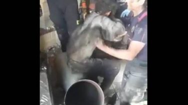 Rescatan en Granada a un presunto ladrón que estaba atrapado en una chimenea