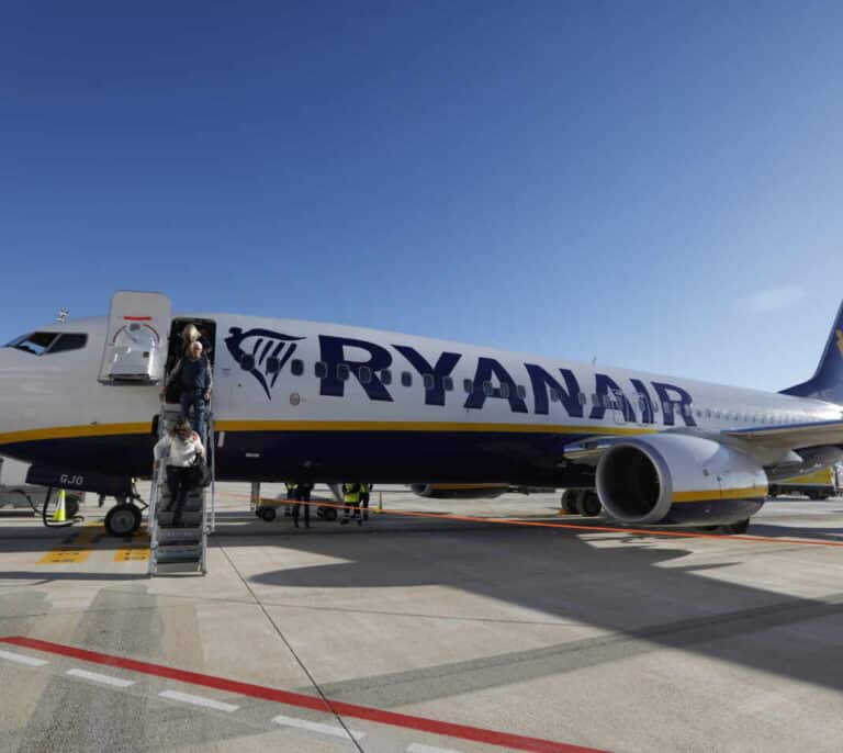 Ryanair asume que perderá 500.000 pasajeros en España por el recorte de vuelos