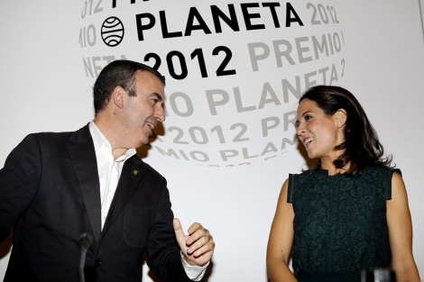 El juez permite a Mara Torres pagar menos impuestos por el Premio Planeta