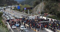 Los camioneros llevan a los tribunales a los radicales que cortaron las carreteras en La Junquera