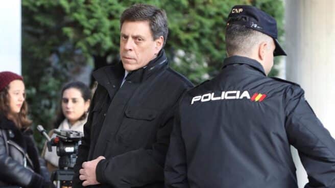El padre de Diana Quer, Juan Carlos Quer a su llegada esta mañana a la séptima jornada de este juicio que se celebra en la Audiencia Provincial de Santiago de Compostela