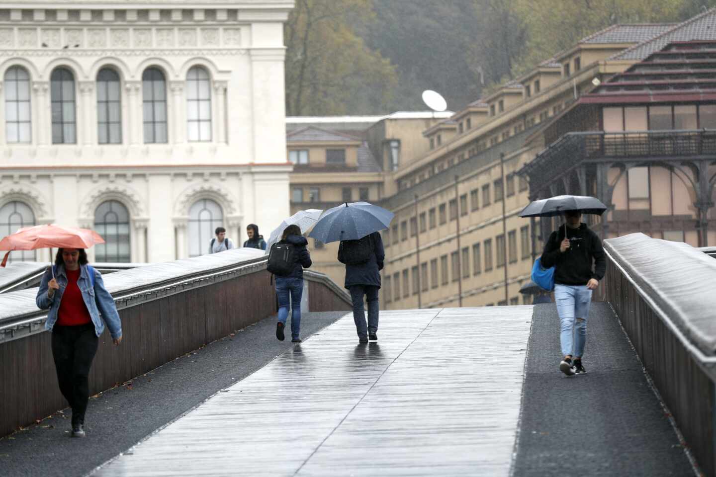 La lluvia, el viento y la nieve amenazan este martes a 22 provincias