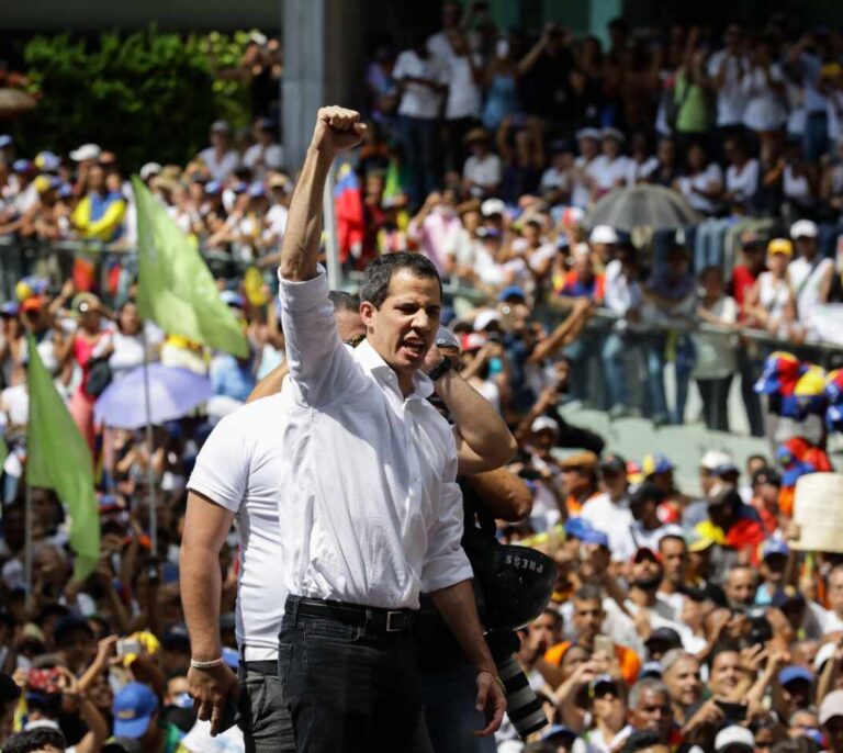 Guaidó moviliza a la oposición en Venezuela para emular a Bolivia: "Hay que lograr elecciones libres"